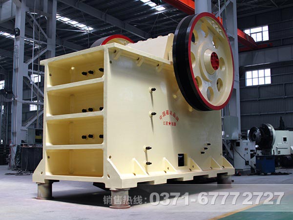 礫巖破碎、制砂全套加工設備都有什么？