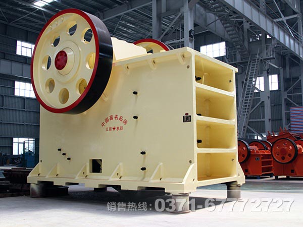 顎式粉碎機顎板、肘板和邊護板哪種好？