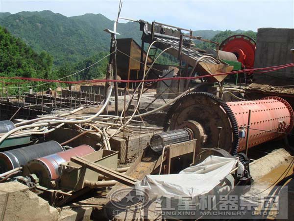 磁鐵礦磁選機客戶(hù)現場(chǎng)