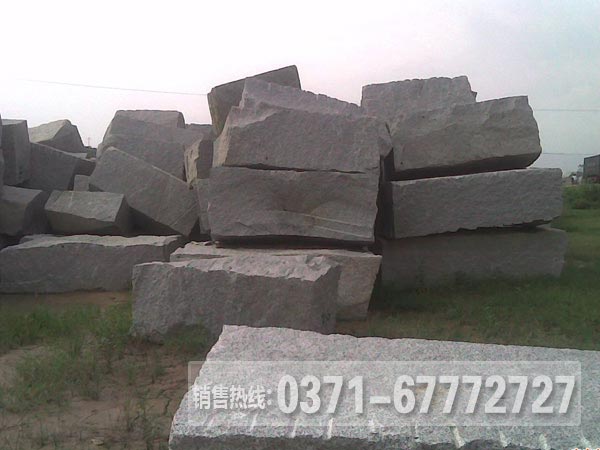 花崗巖機制砂生產(chǎn)線(xiàn)配置方案分析