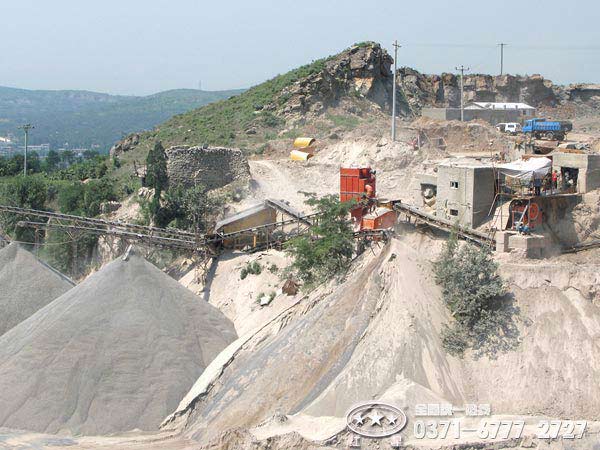 不同視角下的鈉長(cháng)石粉碎工藝客戶(hù)現場(chǎng)