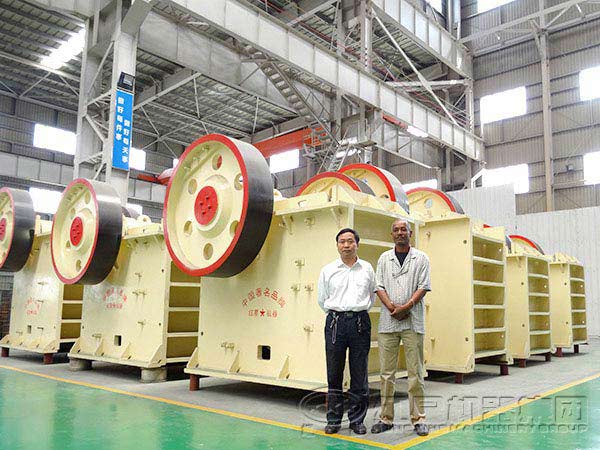 碎石機現場(chǎng)