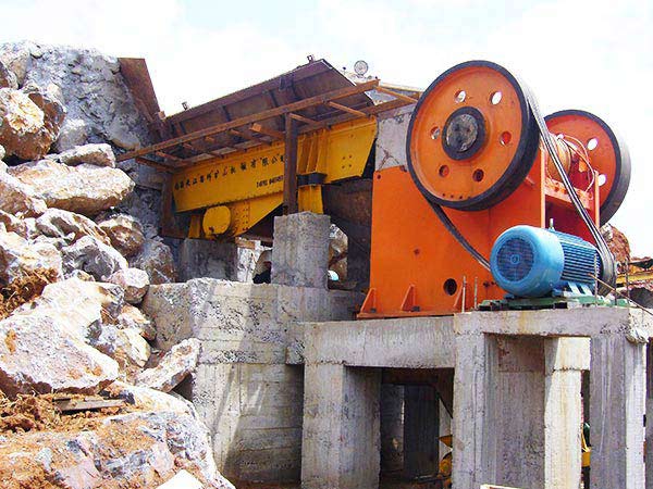 磷礦石破碎機現場(chǎng)