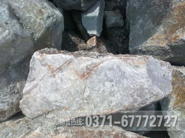 石英石制砂生產(chǎn)線(xiàn)組建方法、所需設備、工藝流程介紹