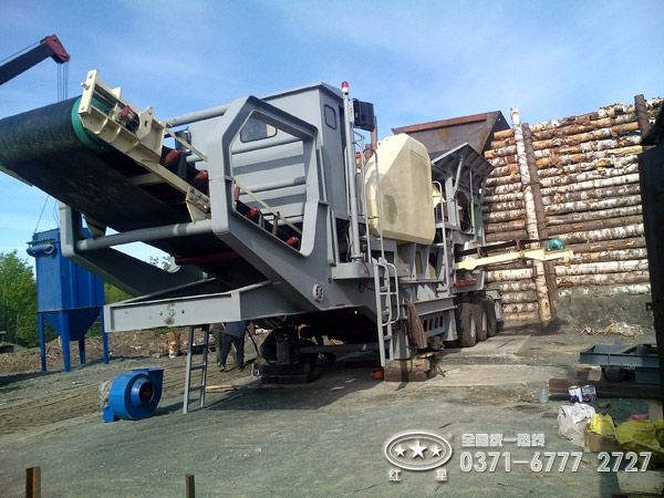 移動(dòng)建筑垃圾粉碎機