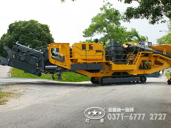 履帶式液壓驅動(dòng)移動(dòng)破碎站