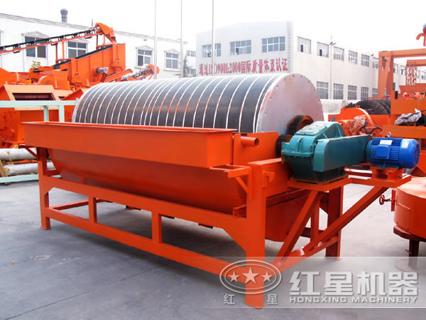 高產(chǎn)磁選機側面圖