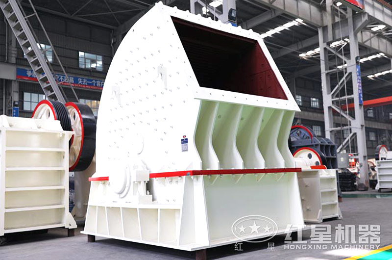 一臺重錘式破碎機設備的價(jià)格多少,附設備高清實(shí)拍和技術(shù)參數表