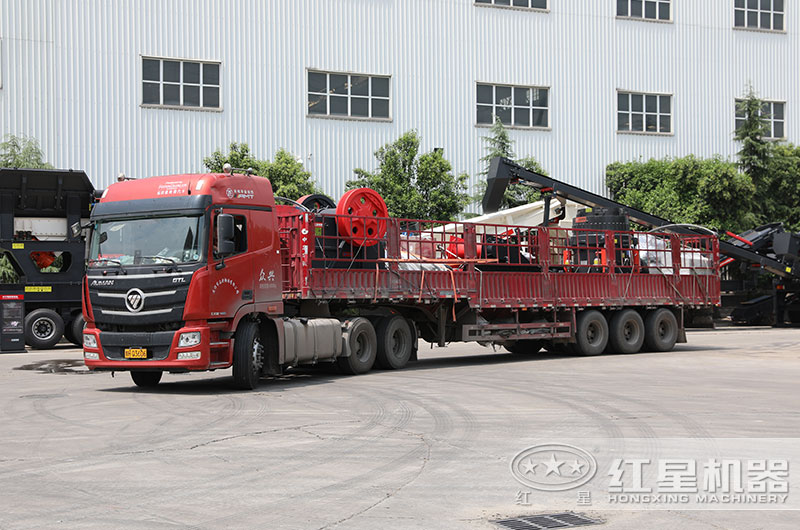 日產(chǎn)萬(wàn)噸玄武巖石子破碎機裝車(chē)發(fā)貨 日產(chǎn)萬(wàn)噸玄武巖石子破碎機裝車(chē)發(fā)貨