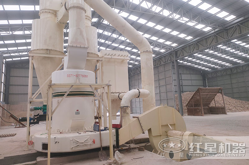 白云石磨粉機生產(chǎn)線(xiàn)現場(chǎng)圖 白云石磨粉機生產(chǎn)線(xiàn)現場(chǎng)圖