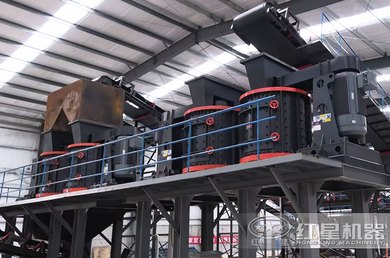 立軸破碎機工作現場(chǎng)實(shí)拍圖 立軸破碎機工作現場(chǎng)實(shí)拍圖