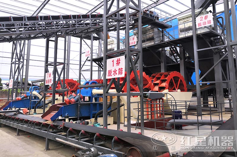 輪式洗砂機工作現場(chǎng)實(shí)拍圖 輪式洗砂機工作現場(chǎng)實(shí)拍圖