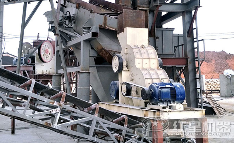 磚廠(chǎng)雙級粉碎機工作現場(chǎng)圖片 磚廠(chǎng)雙級粉碎機工作現場(chǎng)圖片