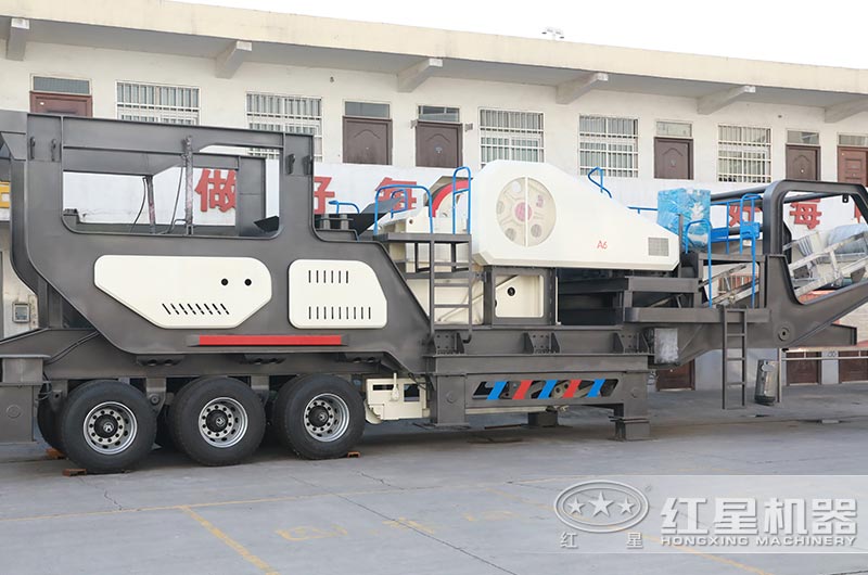 大型輪胎移動(dòng)破碎機圖片