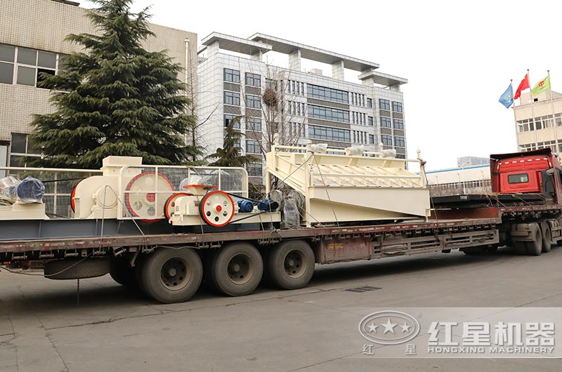 設備裝車(chē)發(fā)貨現場(chǎng) 設備裝車(chē)發(fā)貨現場(chǎng)