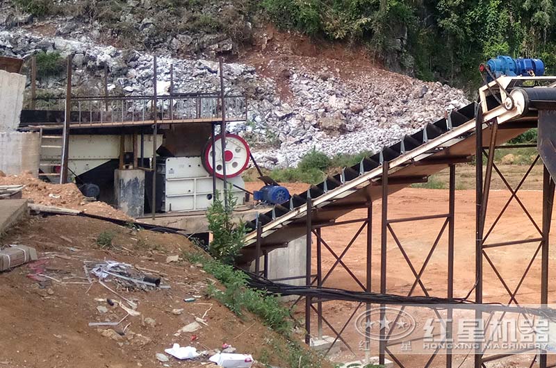 顎式破碎機工作現場(chǎng)圖片 顎式破碎機工作現場(chǎng)圖片