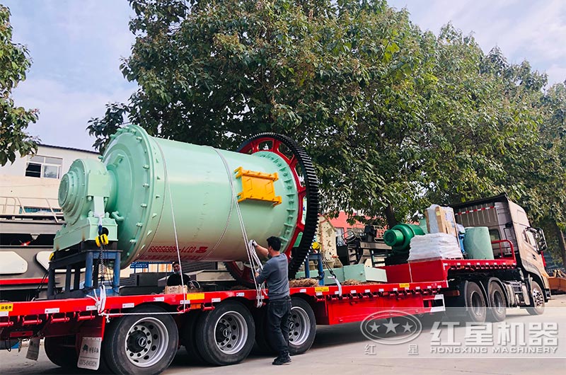 球磨機選礦設備發(fā)貨現場(chǎng)