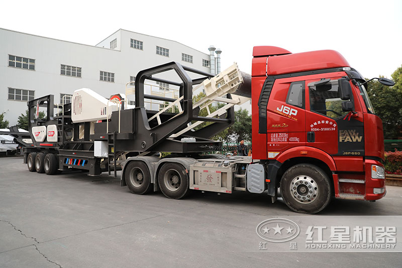 輪胎移動(dòng)碎石機