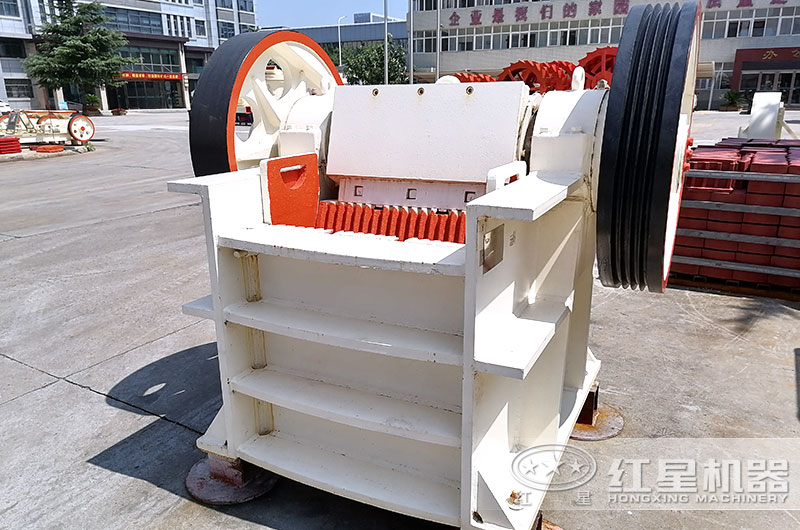 250x1000細顎破碎機產(chǎn)量多少？配多大電機？