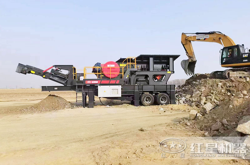 流動(dòng)破碎機工作現場(chǎng)圖片