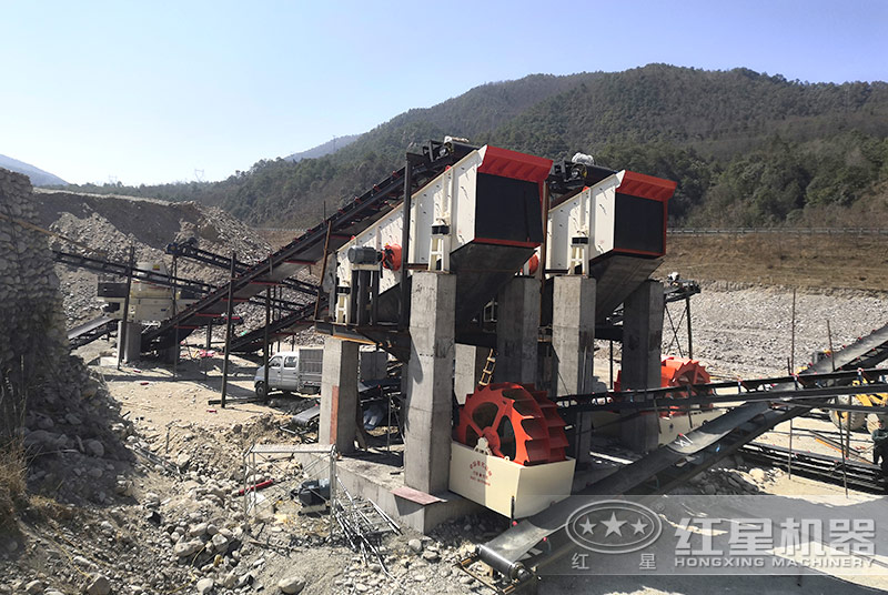 水洗砂現場(chǎng)配置雙輪斗洗砂機 水洗砂現場(chǎng)配置雙輪斗洗砂機