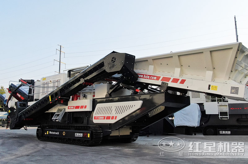 大型履帶移動(dòng)破碎機圖片