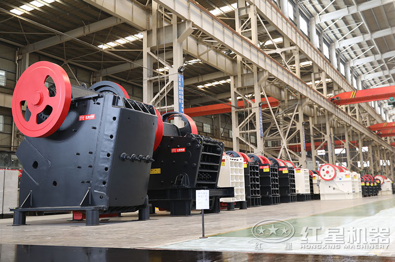 大型打石頭的機器圖片 大型打石頭的機器圖片