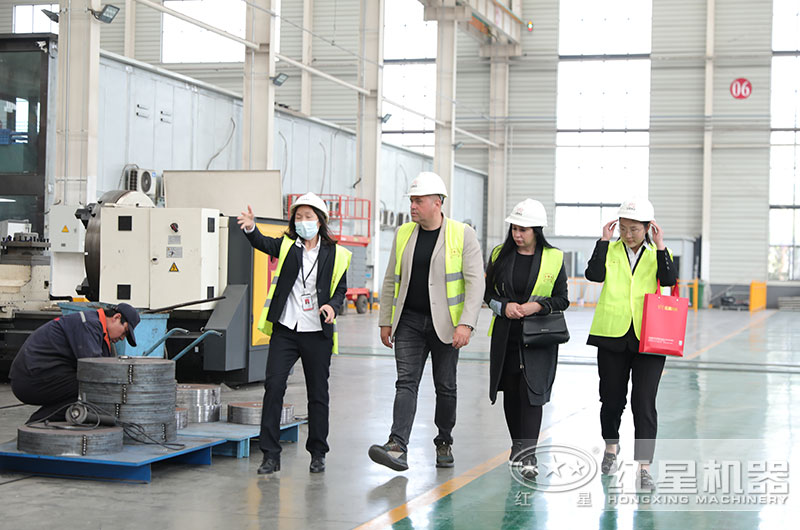 客戶(hù)來(lái)廠(chǎng)參觀(guān)考察設備