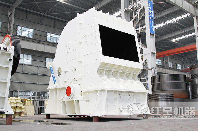 重錘式破碎機發(fā)貨現場(chǎng)圖片