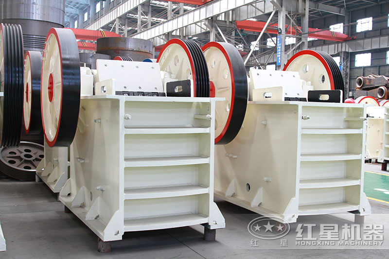 鄂破破碎機250×1000_專(zhuān)門(mén)破12石子的破碎機