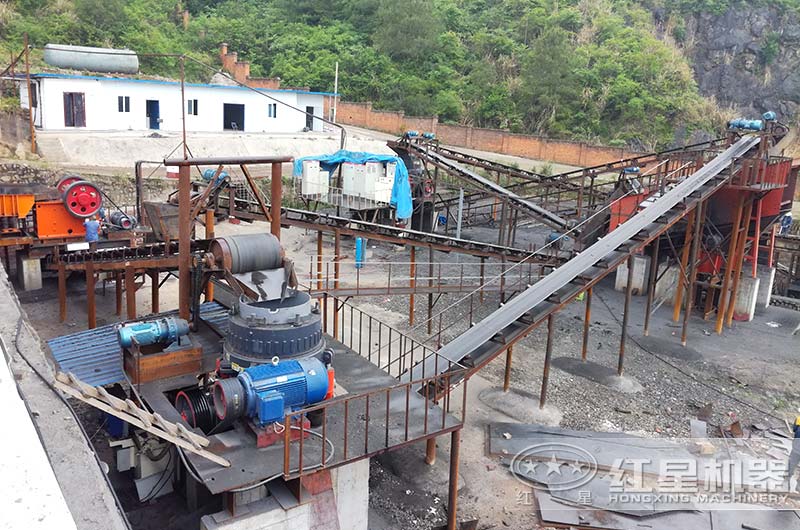 焦炭破碎現場(chǎng)實(shí)拍圖 焦炭破碎現場(chǎng)實(shí)拍圖