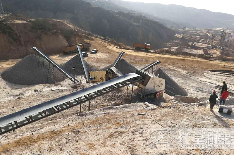 反擊破碎機工作現場(chǎng)圖片 反擊破碎機工作現場(chǎng)圖片