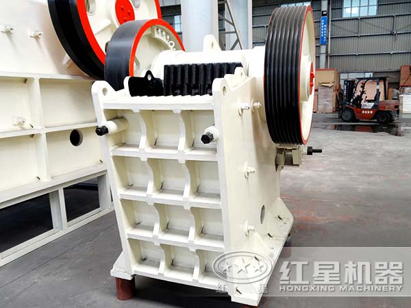 顎式破碎機動(dòng)顎的修理