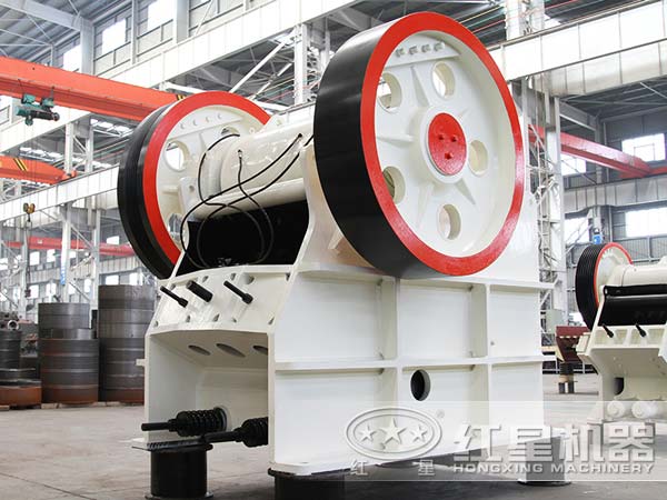 鄂式破碎機常用過(guò)載保護裝置分析