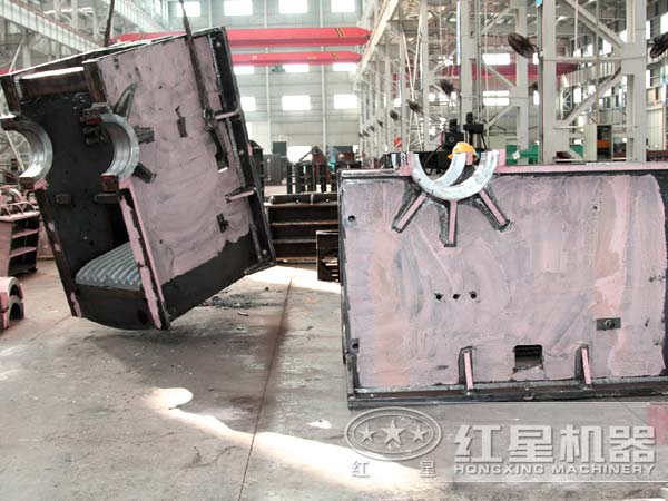 鄂式破碎機機架的優(yōu)化設計