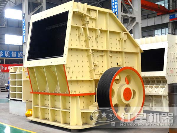 如何選擇好的反擊式破碎機廠(chǎng)家