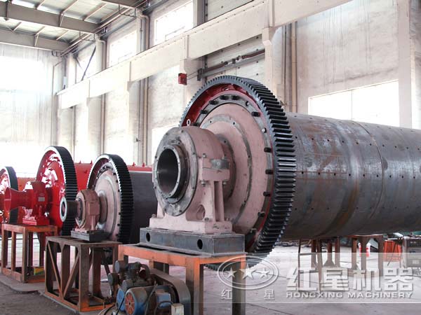 煤粉球磨機生產(chǎn)車(chē)間