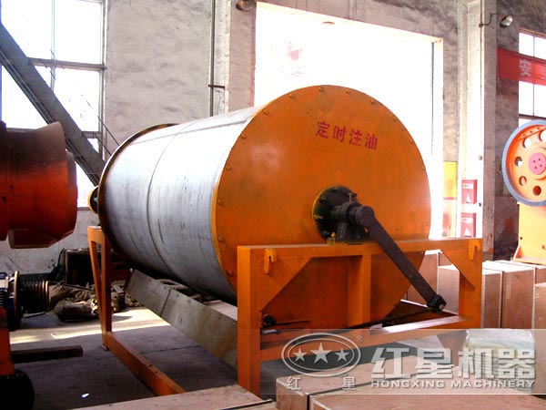 永磁筒式磁選機生產(chǎn)車(chē)間
