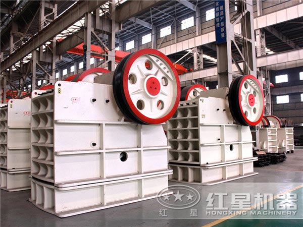 鈉長(cháng)石顎式破碎機