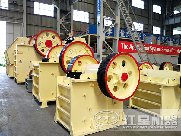 鈉長(cháng)石顎式破碎機生產(chǎn)廠(chǎng)家