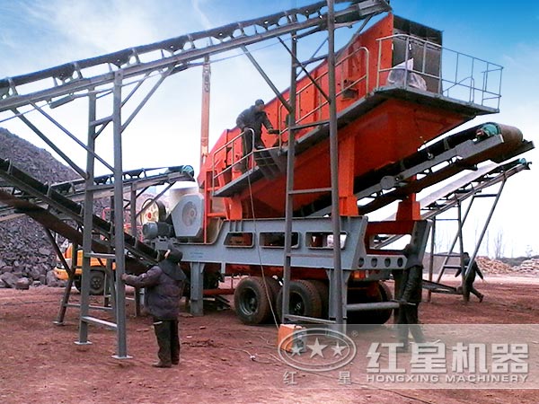 移動(dòng)破碎站安裝現場(chǎng)