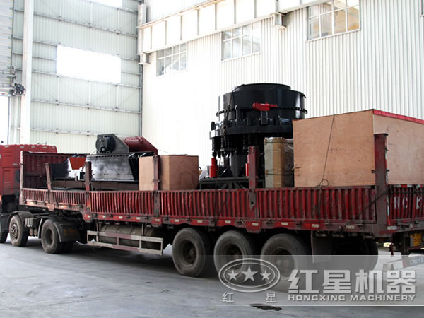 磷礦石破碎設備發(fā)貨現場(chǎng)