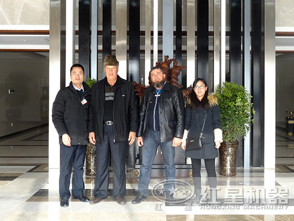 外國客戶(hù)蒞臨我司購買(mǎi)設備