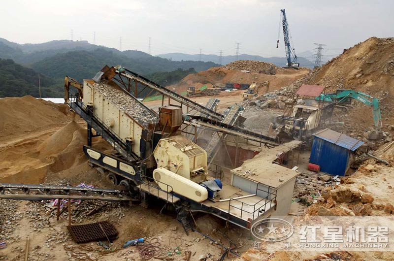移動(dòng)打石子機作業(yè)現場(chǎng)