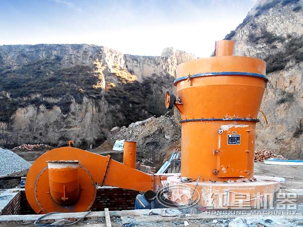 雷蒙磨粉機投產(chǎn)現場(chǎng)