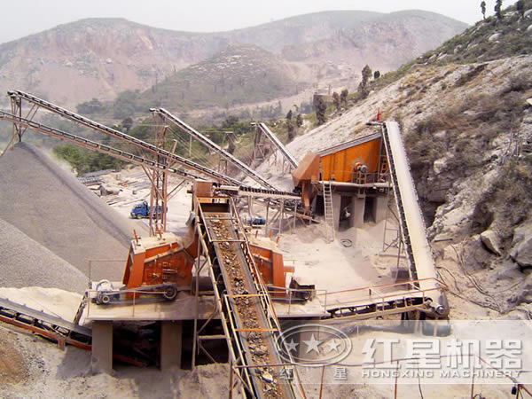 反擊式破碎機投產(chǎn)現場(chǎng)