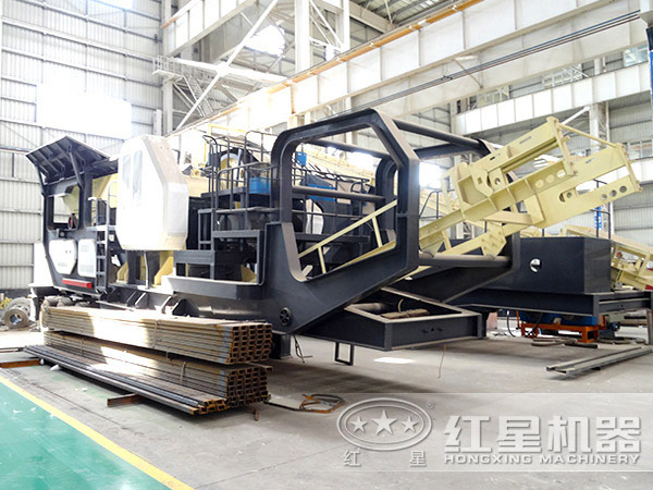 移動(dòng)破碎站生產(chǎn)車(chē)間