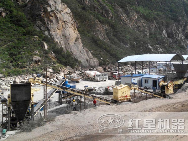 環(huán)保型砂石生產(chǎn)線(xiàn)客戶(hù)現場(chǎng)