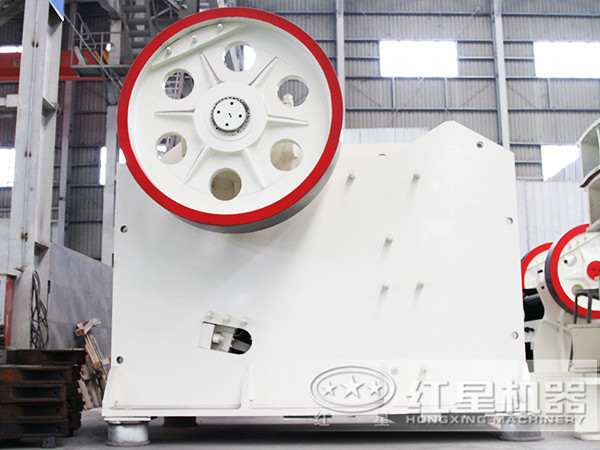 以多少錢(qián)購買(mǎi)600*900顎式破碎機才合算