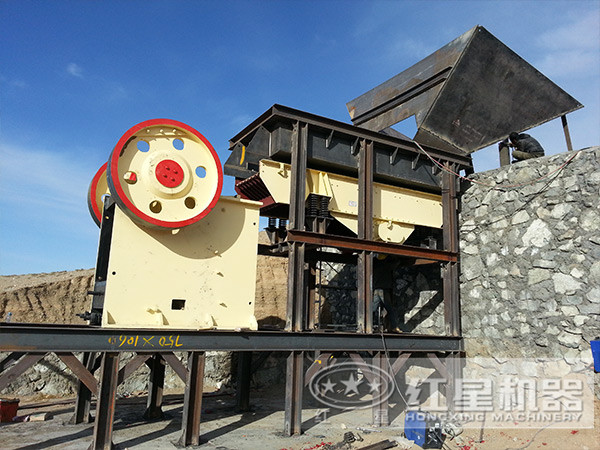 時(shí)產(chǎn)120噸的顎式破碎機